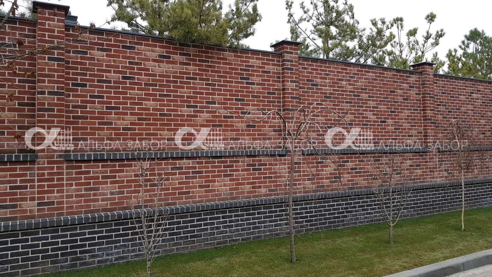 Паркан з клінкерної цегли крок за кроком